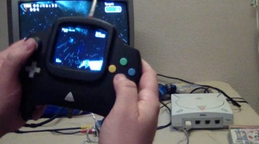 Ein etwas anderer Dreamcast-Controller. (Foto: Screenshot)
