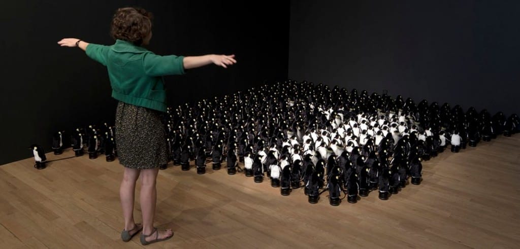 Wer wollte nicht schon immer mal eine Pinguin-Armee kontrollieren? (Foto: bitforms gallery)
