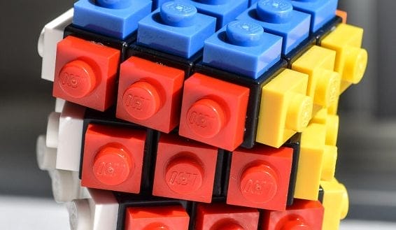 Puzzle trifft auf LEGO. (Foto: Etsy)