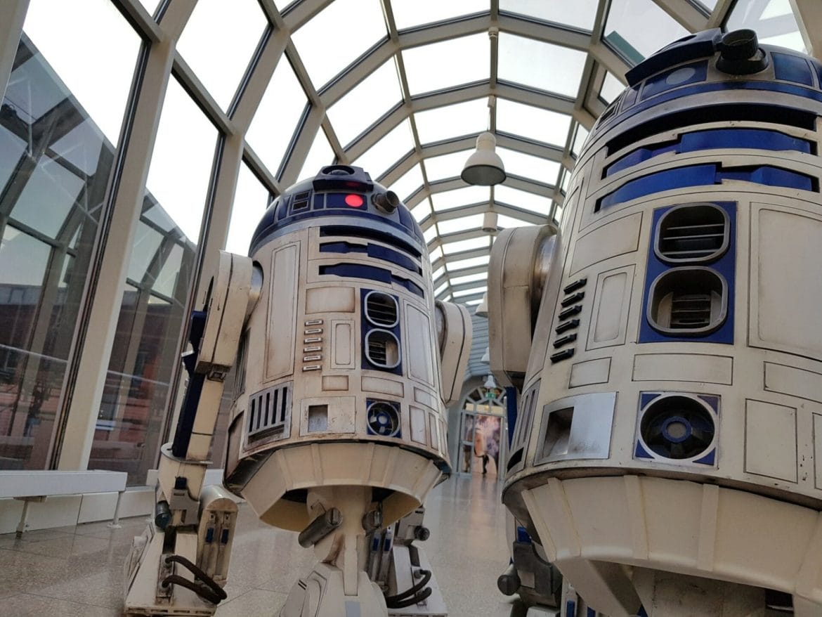 Ein R2-D2 fährt durch die Gegend. (Foto: Maker Faire Hannover / Bernd Pentrop)