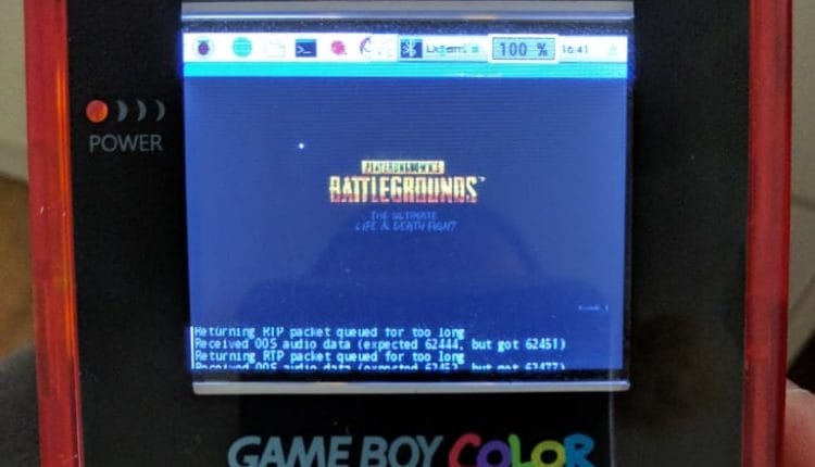 Wie jetzt? Auf dem Gameboy Color läuft ein PC-Multiplayer-Titel? (Foto: Mike Darby)