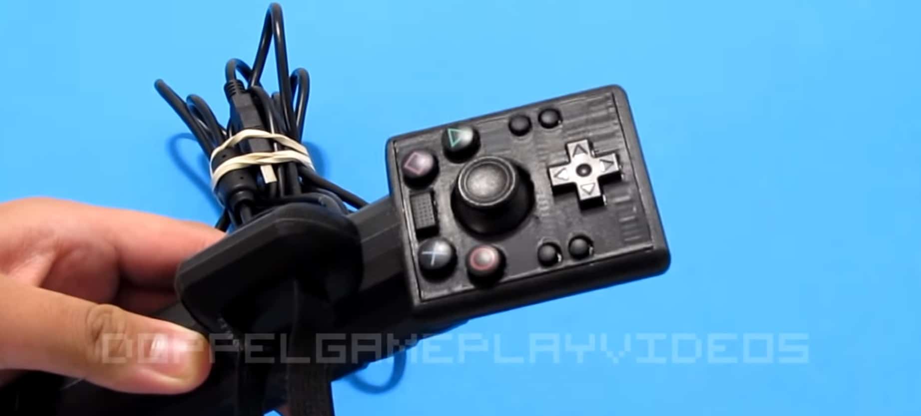 Das ist der Einhand-Controller für die PS4. (Foto: Doppel / YouTube)