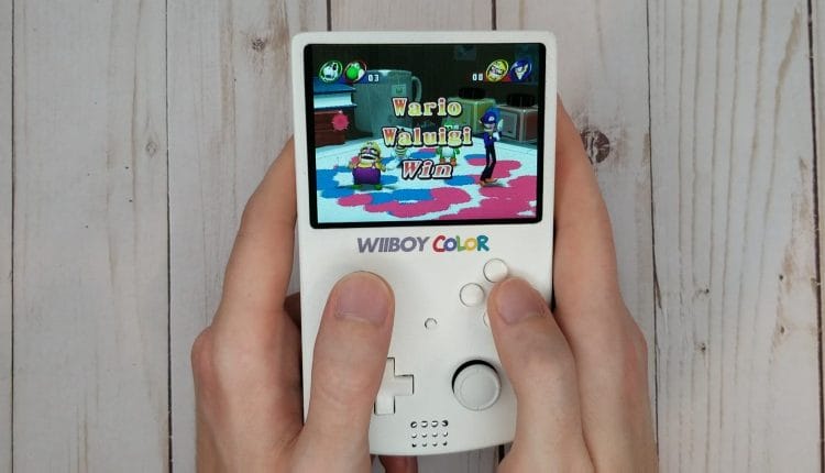 Eine wirklich toller Handheld-Konsole - der WiiBoy Color. (Foto: GingerOfMods)
